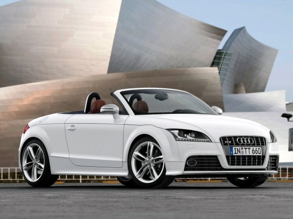 Audi TTS Roadster 2009 - Front Side View