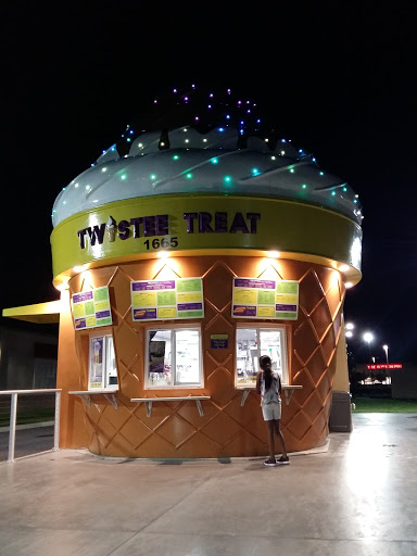 Ice Cream Shop «Twistee Treat Poinciana», reviews and photos, 4485 S Poinciana Blvd, Kissimmee, FL 34758, USA