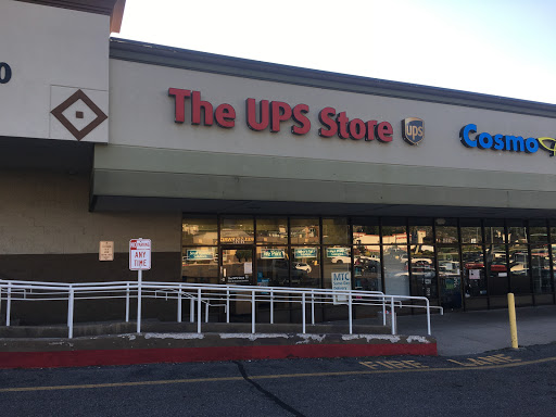 Shipping and Mailing Service «The UPS Store», reviews and photos, 4287 Harrison Blvd, Ogden, UT 84403, USA