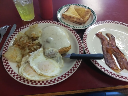 Restaurant «Grannies Diner», reviews and photos, 322 Denver Ave, Fort Lupton, CO 80621, USA