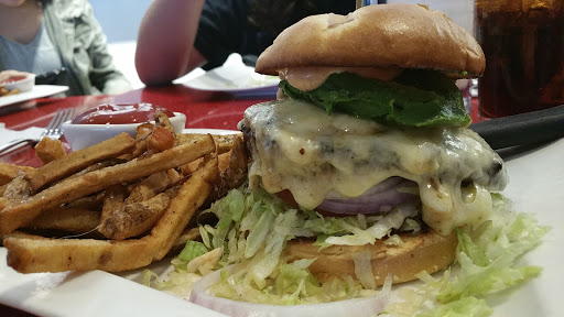 Hamburger Restaurant «Prime BurgerHouse», reviews and photos, 250 S Grove Ave, Elgin, IL 60120, USA