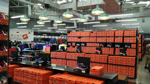 Nike Factory Store Aguascalientes, Av Universidad No.2229 Local 3, San José del Arenal, 20130 Aguascalientes, Ags., México, Tienda de deportes | Aguascalientes
