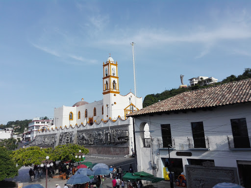 Parroquia de Nuestra Señora de La Asunción, Reforma s/n, Centro, 93400 Papantla de Olarte, Ver., México, Iglesia cristiana | VER