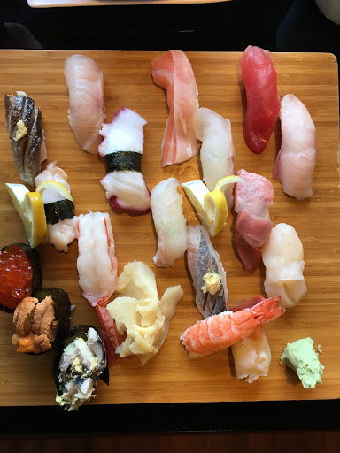 Sushi Restaurant «Kiku Sushi-Japanese-Restaurant-Bellevue», reviews and photos, 13112 NE 20th St, Bellevue, WA 98005, USA