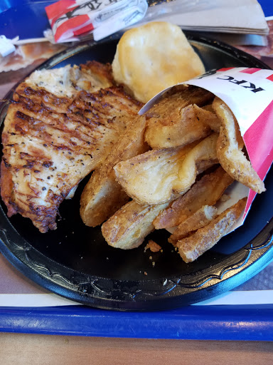 Fast Food Restaurant «KFC», reviews and photos, 2526 Carolina Beach Rd, Wilmington, NC 28401, USA