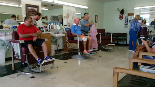 Barber Shop «Parkdale Barber Shop», reviews and photos, 5900 Bosque Blvd # 305, Waco, TX 76710, USA