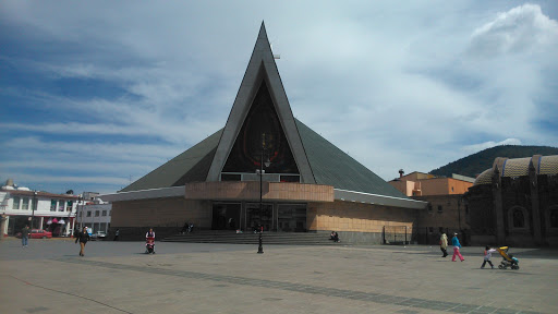 Catedral de la Divina Providencia, Av José María Morelos Ote, Atlacomulco de Fabela, 50450 Atlacomulco de Fabela, Méx., México, Catedral | EDOMEX