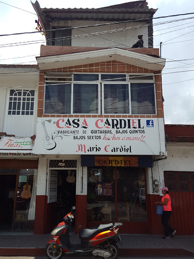 Casa Cardiel, 20 de Noviembre 340, Centro, 60250 Paracho de Verduzco, Mich., México, Tienda de guitarras | MICH