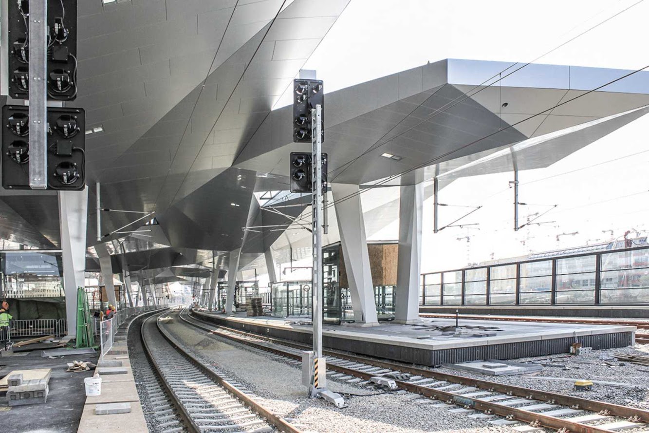 Vienna Central Station by Theo Hotz