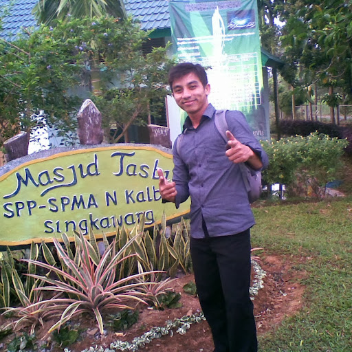 KISAH TELADAN SAHABAT NABI: Khalid Bin Walid KISAH TELADAN SAHABAT NABI: Khalid Bin Walid