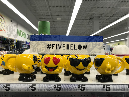 Variety Store «Five Below», reviews and photos, 23678 US Hwy 19 N, Clearwater, FL 33765, USA