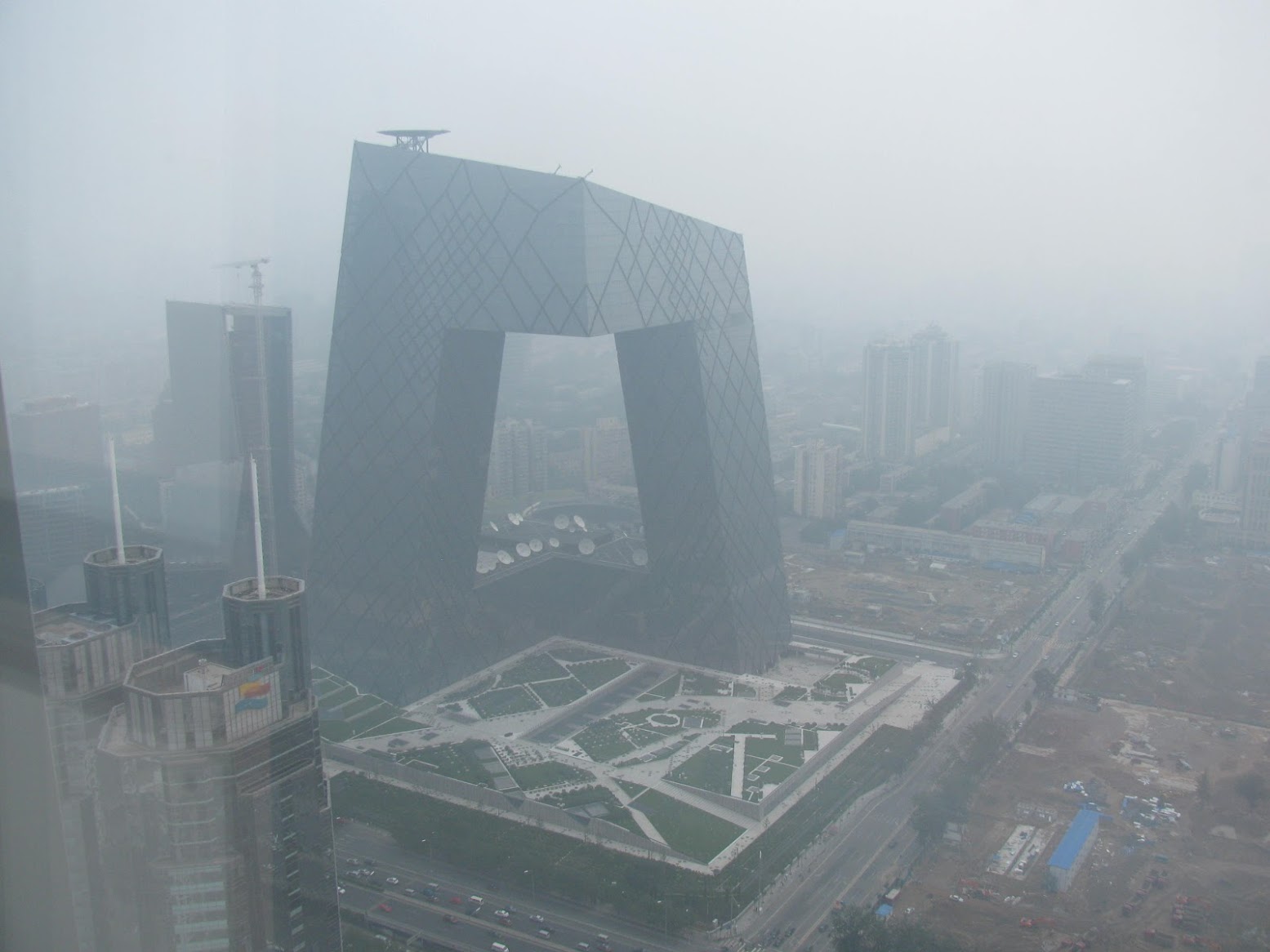 Pechino, Cina: [POLLUTION OVER BEIJING]