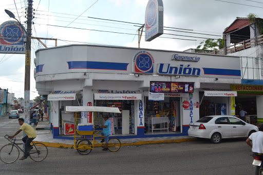 Farmacias Unión Rayón, Ignacio López Rayón 401, Santa Amalia, 86370 Comalcalco, Tab., México, Farmacia y artículos varios | TAB