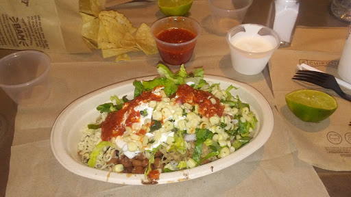 Burrito Restaurant «Chipotle», reviews and photos, 2705 McKinney Ave, Dallas, TX 75204, USA