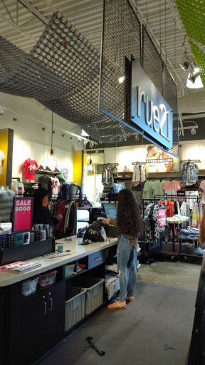 Clothing Store «rue21 - Closing in June», reviews and photos, 829 N 10th St d, Renton, WA 98057, USA