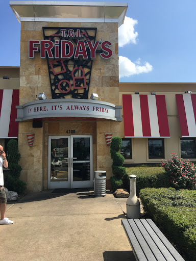 Restaurant «TGI Fridays», reviews and photos, 4300 S Broadway Ave, Tyler, TX 75703, USA
