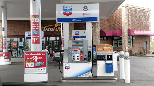 Gas Station «Chevron», reviews and photos, 993 Lawson Ave, Woodburn, OR 97071, USA