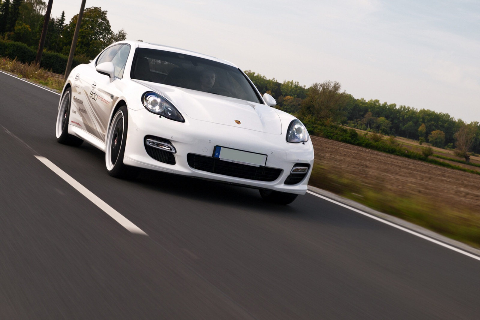 [Porsche-Panamera-Edo-Competition-Turbo-S16%255B2%255D.jpg]