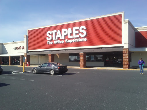 Office Supply Store «Staples», reviews and photos, 850 Statler Blvd, Staunton, VA 24401, USA