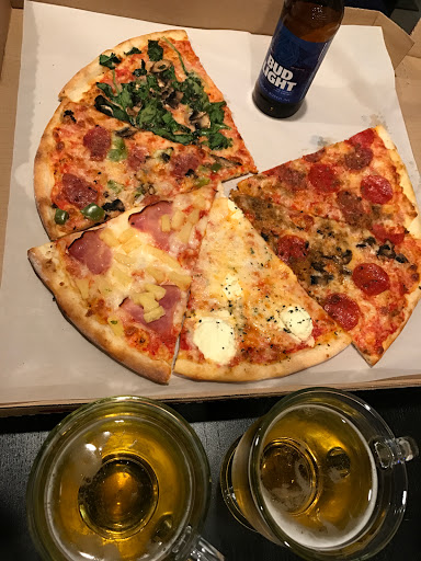 Pizza Restaurant «Speederia Pizzeria», reviews and photos, 3201A Oak Knoll Dr, Redwood City, CA 94062, USA