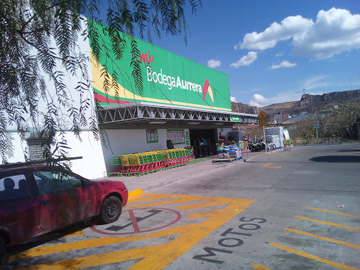 Mi Bodega Aurrera Abasolo, Guanajuato, Calle Juárez Nte 310B-S CFE, Centro, 36970 Abasolo, Gto., México, Bodega | TAMPS