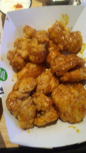 Restaurant «Buffalo Wild Wings», reviews and photos, 310 W State St, Alliance, OH 44601, USA