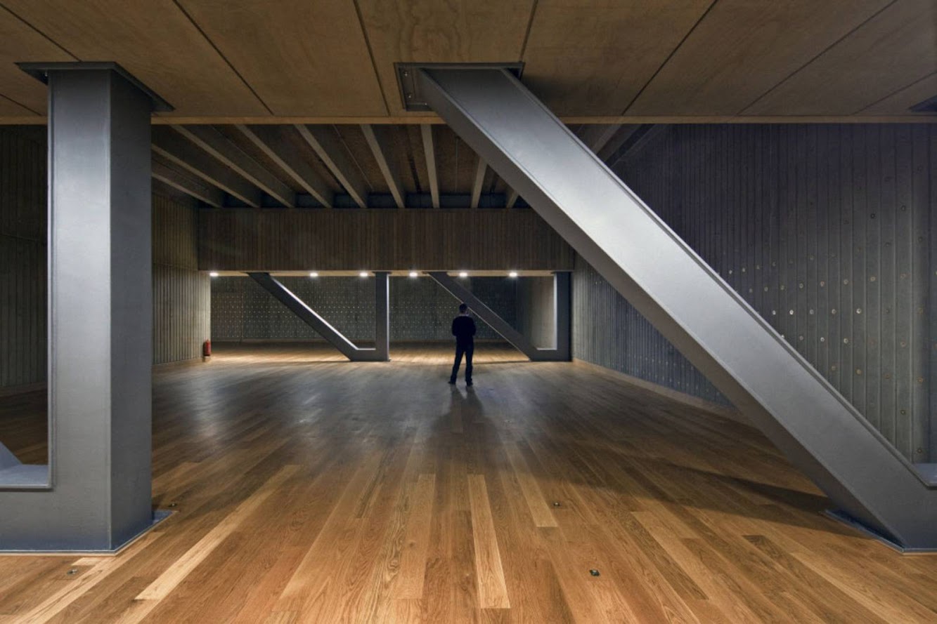 Museum aan de Stroom by Neutelings Riedijk Architects
