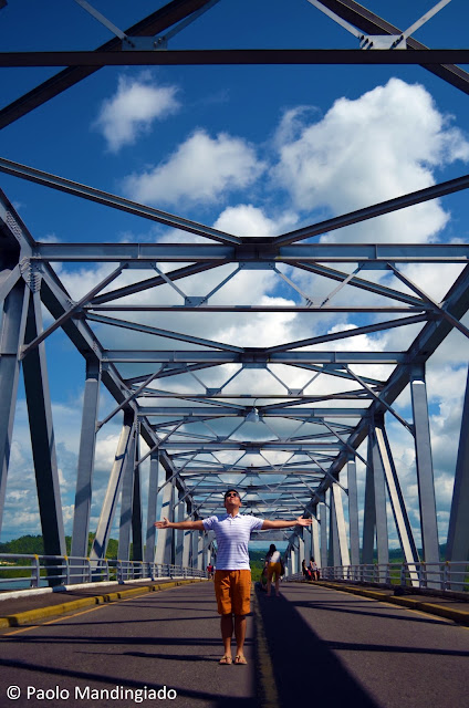 Doing an Oble at the Philippines longest bridge, San Juanico. and the closest I can get to being at two places ate same time: Leyte and Samar.