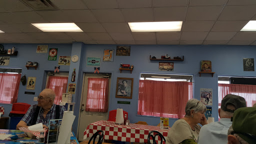 Restaurant «Classics Burgers & Moore», reviews and photos, 448 Sidney Baker St S # 9, Kerrville, TX 78028, USA