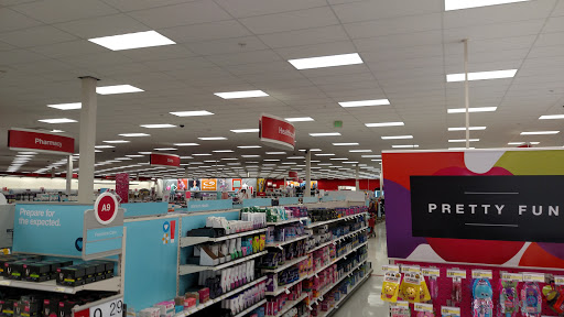 Department Store «Target», reviews and photos, 1555 N Tomahawk Island Dr, Portland, OR 97217, USA