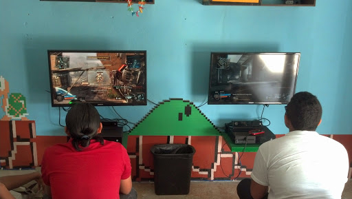 Gamer Stuff, Fidel Velazquez Av. Bugambilias 411, Benito Juárez, 77037 Chetumal, Q.R., México, Tienda de videojuegos | QROO