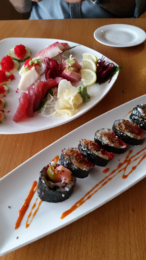 Asian Fusion Restaurant «Blue Finn Grill & Sushi», reviews and photos, 157 Dolson Ave, Middletown, NY 10940, USA