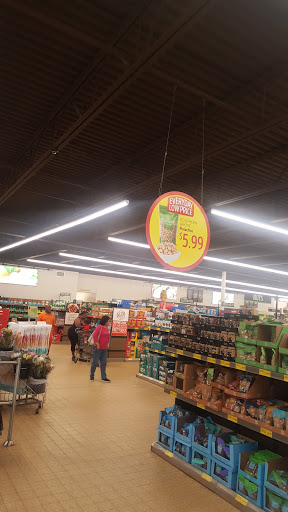 Supermarket «ALDI», reviews and photos, 2715 Peters Creek Pkwy, Winston-Salem, NC 27127, USA