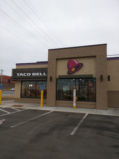 Mexican Restaurant «Taco Bell», reviews and photos, 1229 N Frontage Rd, Hastings, MN 55033, USA