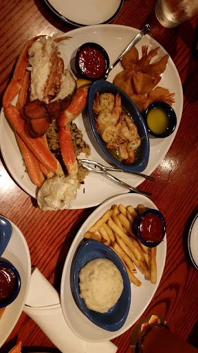 Seafood Restaurant «Red Lobster», reviews and photos, 1951 American Blvd W, Bloomington, MN 55431, USA