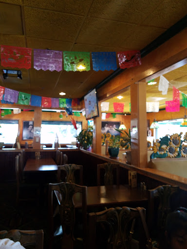 Restaurant «Casa Ramos Mexican Restaurant», reviews and photos, 400 Iron Point Rd, Folsom, CA 95630, USA