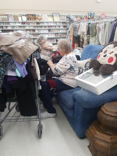 Thrift Store «Savers», reviews and photos, 30604 Lakeshore Blvd, Willowick, OH 44095, USA