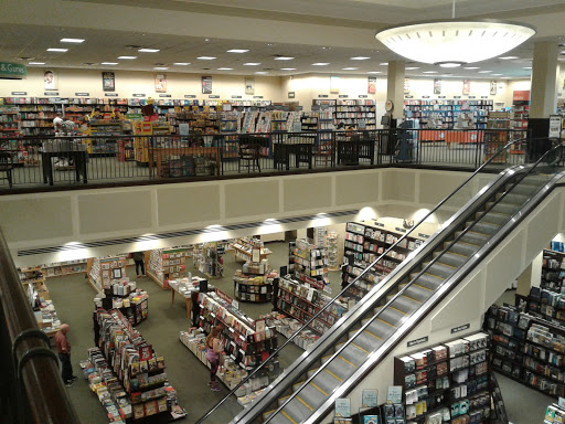 Book Store «Barnes & Noble», reviews and photos, 3195 28th St SE, Grand Rapids, MI 49512, USA