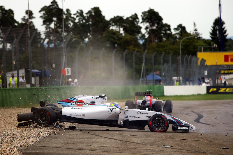 Фелипе Масса сходит на первом круге в первом повороте Гран-при Германии 2014