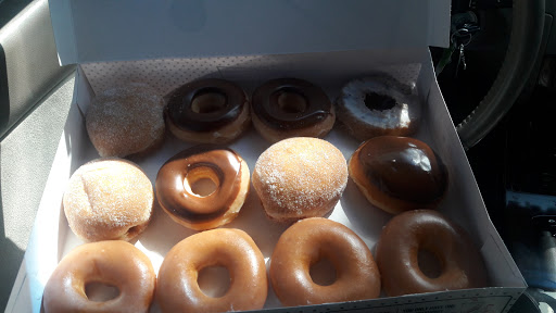 Bakery «Krispy Kreme Doughnuts», reviews and photos, 16851 S Dixie Hwy, Palmetto Bay, FL 33157, USA