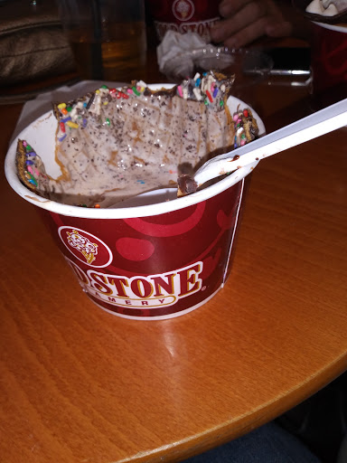 Ice Cream Shop «Cold Stone Creamery», reviews and photos, 17304 Southcenter Pkwy, Tukwila, WA 98188, USA