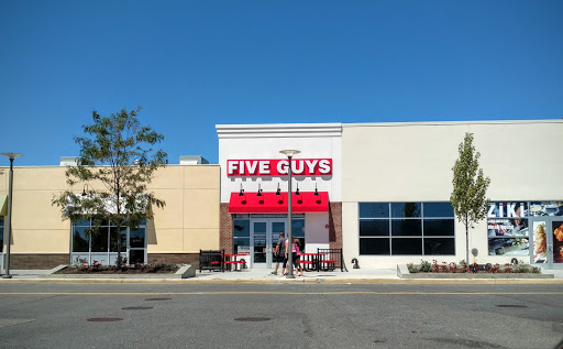 Fast Food Restaurant «Five Guys», reviews and photos, 1701 Sunrise Hwy, Bay Shore, NY 11706, USA