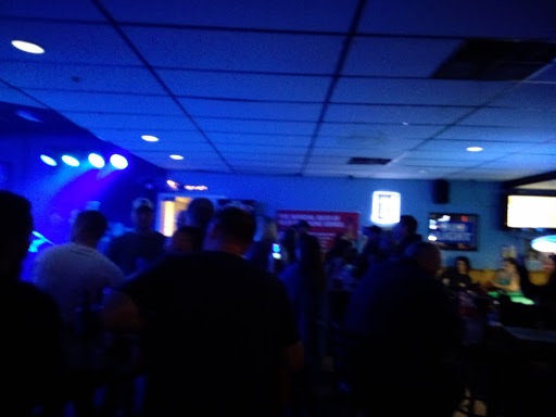 Sports Bar «Overboard Sports Bar», reviews and photos, 1101 Army Post Rd E, Des Moines, IA 50315, USA