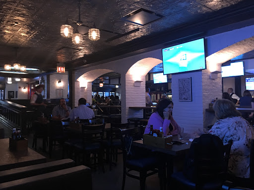 British Restaurant «Elephant & Castle», reviews and photos, 111 W Adams St, Chicago, IL 60603, USA