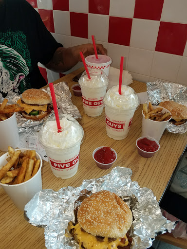 Fast Food Restaurant «Five Guys», reviews and photos, 340 Ogden Ave, Downers Grove, IL 60515, USA