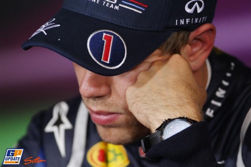 разочарованный Себастьян Феттель на пресс-конференции после квалификации на Нюрбургринге на Гран-при Германии 2011