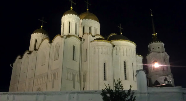 Успенский собор ночью