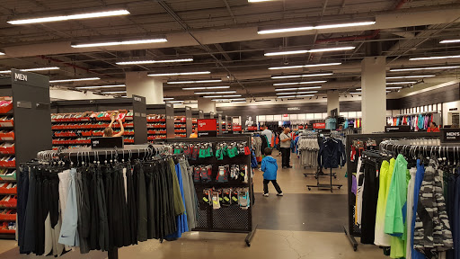 Sporting Goods Store «Nike Clearance Store», reviews and photos, 40-24 College Point Blvd, Flushing, NY 11354, USA