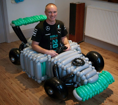 Mercedes W06 Balloon Power - болид из воздушных шариков