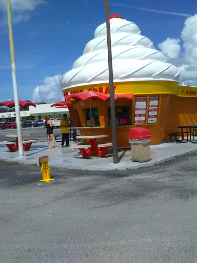 Ice Cream Shop «Twistee Treat Tavares», reviews and photos, 397 E Burleigh Blvd, Tavares, FL 32778, USA
